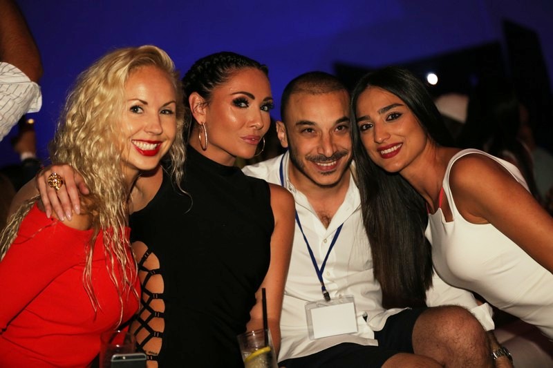 The WHITE Experience Feat. AKON Part 1